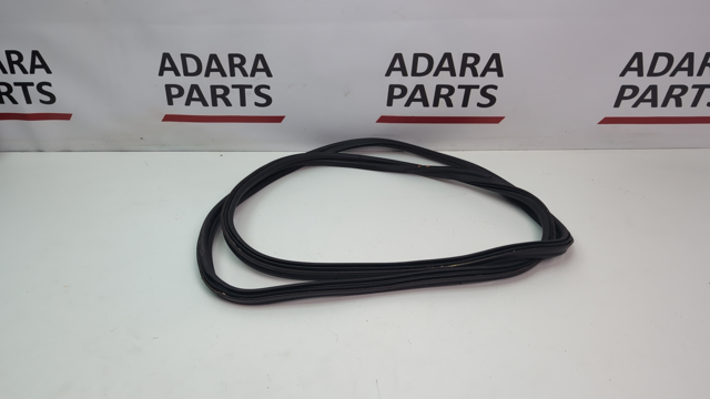 Уплотнитель крышки багажника 51767292307 BMW