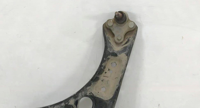 Нижняя левая шаровая опора 54530F2000 HYUNDAI