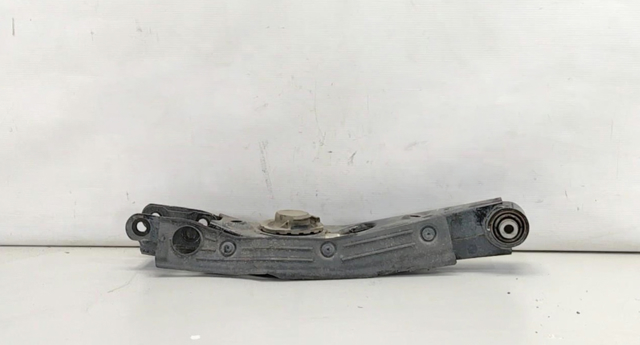 Балансир задний нижний, правый 55220D3050 HYUNDAI