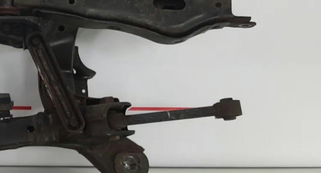 Задняя поперечная тяга 552502W110 HYUNDAI