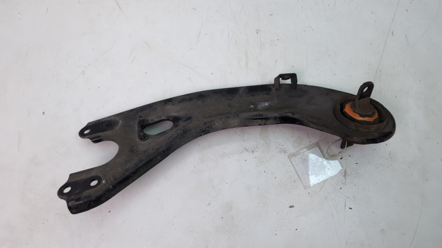 552703S000 HYUNDAI Рычаг (тяга) задней подвески продольный нижний левый купить в Ровно