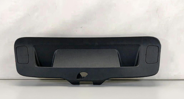 Обивка двери задка кузова 561867605A82V VAG