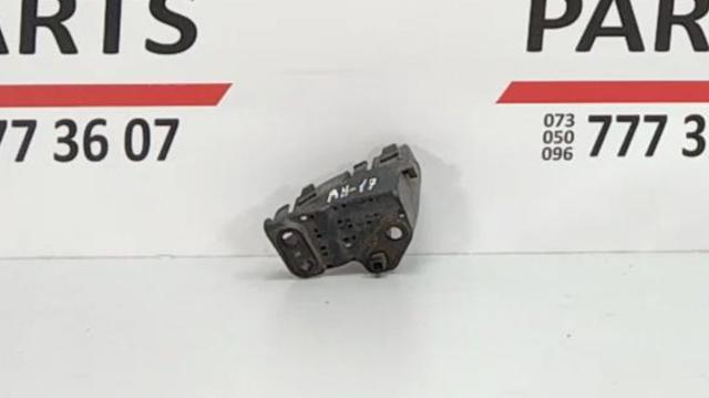 Правое крепление заднего бампера 57707SG060 SUBARU