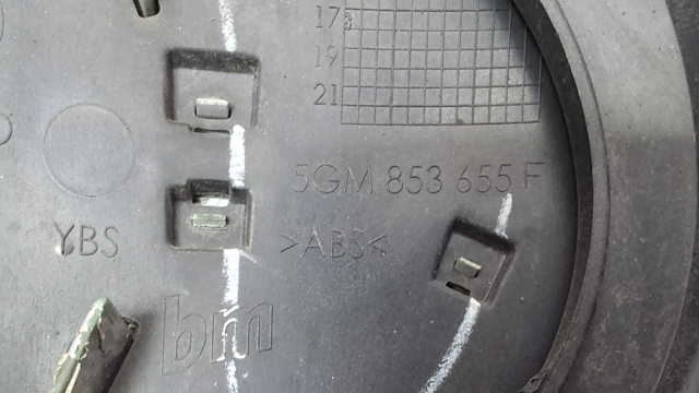 VAG 5GM853651HBTU Решетка радиатора в наличии Кривой Рог