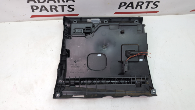 VAG 5M1857101H82V Крышка перчаточного ящика (бардачка) в наличии Черкассы