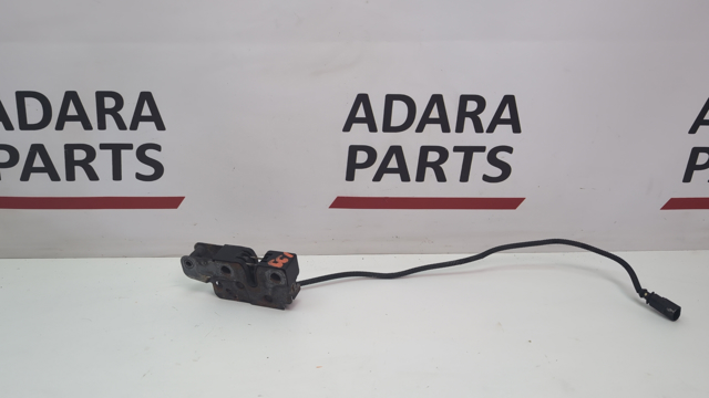 Замок крышки капота 5N0823509B VAG