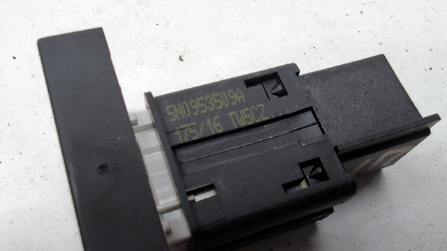 5N0953509A1QB Кнопка аварийки купить Черновцы