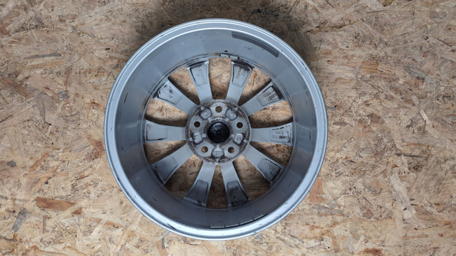 VAG 5NN6010258Z8 Диски колесные литые (легкосплавные, титановые) в наличии Украина