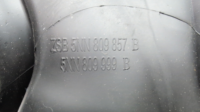 VAG 5NN809857B Корпус заливной горловины топливного бака в наличии Хмельницкий