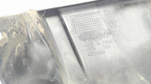 CHRYSLER 5NP50RXFAA Накладка (молдинг) порога наружная правая в наличии Ровно