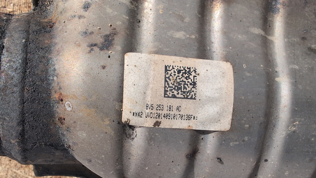 VAG 5Q0253409C Глушитель, центральная часть в наличии Житомир