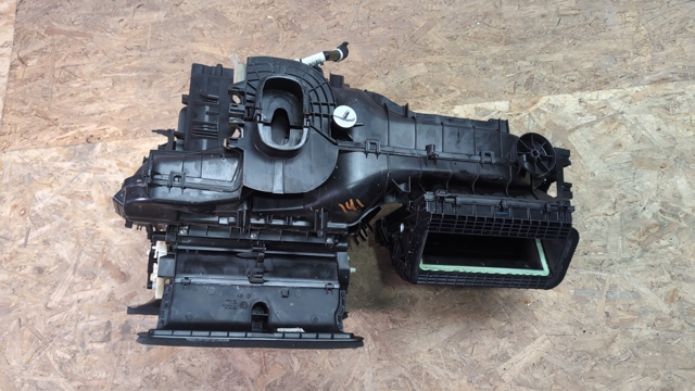 VAG 5Q1820007D Корпус печки в сборе в наличии Львов