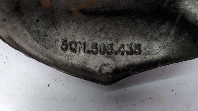Цапфа поворотная левая 5QF505435F VAG