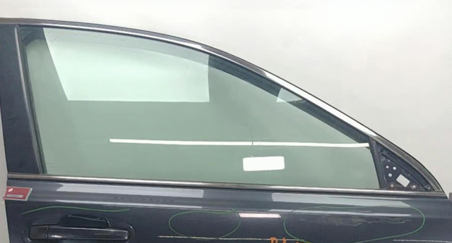 Стекло передней двери, правой 61011AJ00A SUBARU