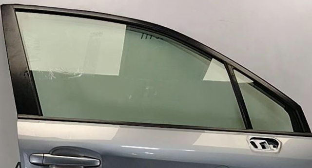 Стекло двери передней правой 61011SG000 SUBARU