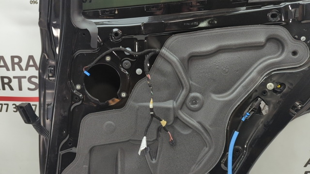 61126812218 BMW Жгут проводов задней двери купить в Каменское