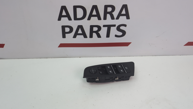 Кнопки переднего левого стеклоподъёмника 61316847099 BMW