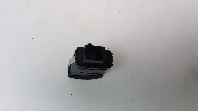 Аварийная кнопка 61319231786 BMW