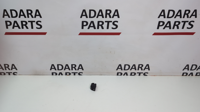 Кнопка включения аварийного сигнала 61319423268 BMW