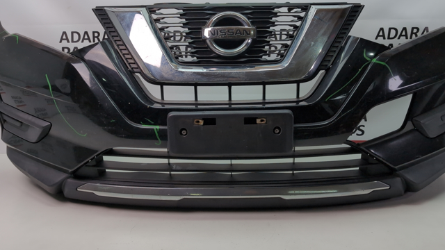 Накладка переднего бампера 620726FL0A NISSAN