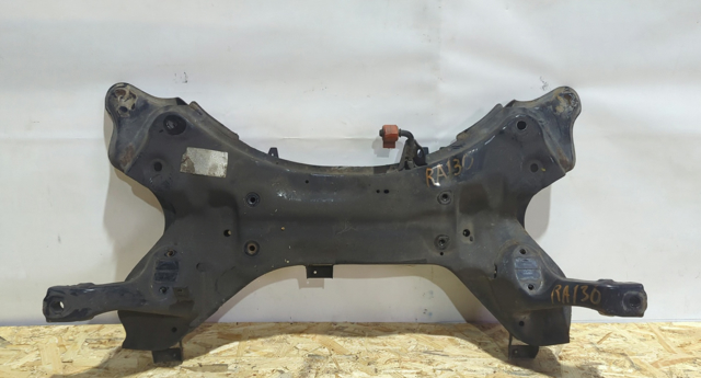 Поперечина передней подвески 624004R000 HYUNDAI