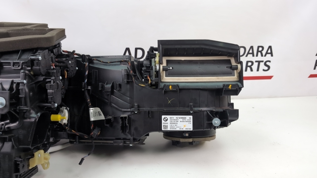 64119361722 BMW Корпус вентилятора печки купить в Кривой Рог