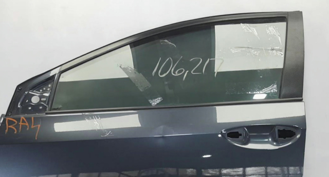 Стекло водительской двери 6810202420 TOYOTA