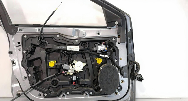 Стеклоподъемник передней левой двери 68249043AA CHRYSLER