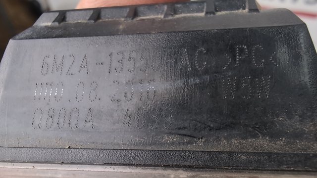6M2Z13550A Фонарь подсветки номерного знака купить Киев