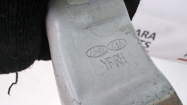 Петля капота, правая 791203S000 HYUNDAI