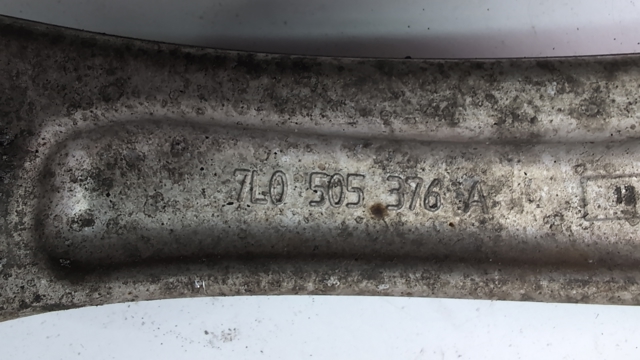 7L0505398 Верхний правый рычаг задней подвески купить Киев