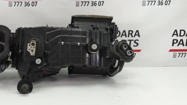 7L0819087AA Корпус радиатора кондиционера (салонный испаритель) купить Каменское