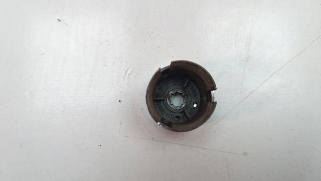 7L6601173A2ZZ VAG Колпак колесного диска купить в Ирпень