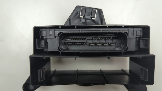 VAG 7P0907801F Блок управления стояночного тормоза в наличии Чернигов
