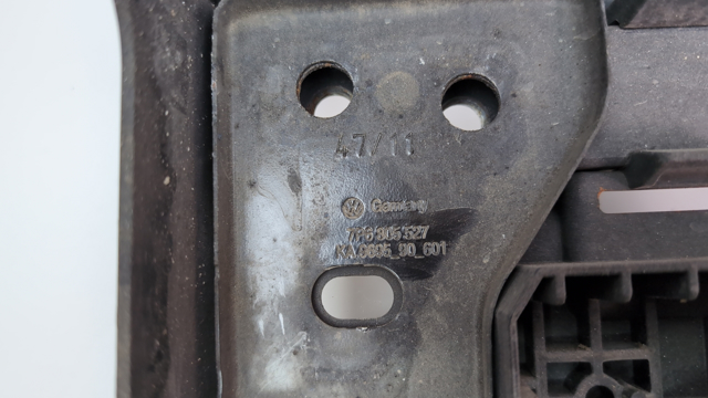 7P6805594C VAG Рамка радиатора купить в Запорожье