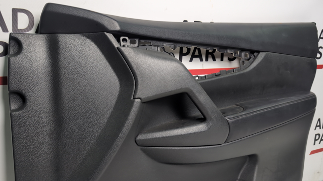 809007FA0A NISSAN Обшивка (облицовка) внутренняя двери передней правой купить в Николаев