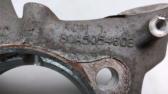 VAG 80A505432G Цапфа (поворотный кулак) задний правый в наличии Запорожье