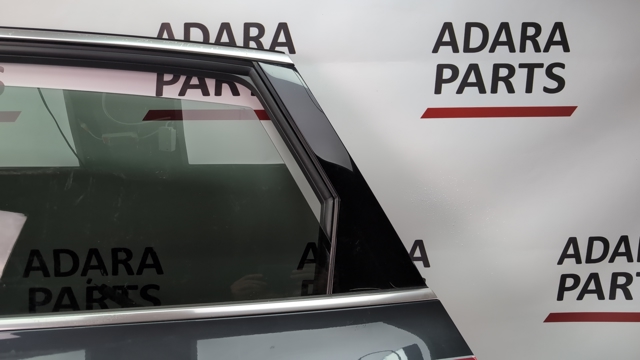 Накладка задней двери, левой, вертикальная 80A839903B5FQ VAG