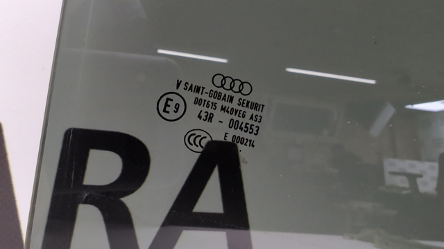 VAG 80A845206A Стекло двери задней правой в наличии Павлоград