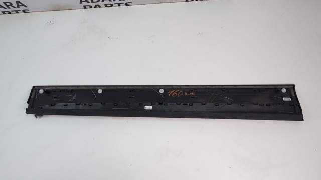 VAG 80A853960AGRU Накладка (молдинг) порога наружная передняя правая в наличии Тернополь