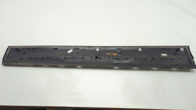 VAG 80A853960GGRU Молдинг двери передней правой нижний в наличии Львов