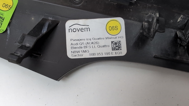VAG 80B853190EXQ8 Молдинг (накладка) приборной панели "торпедо" центральный в наличии Украина