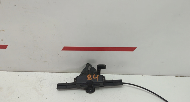Запор капота (замок и привод замка капота) 811304R000 HYUNDAI