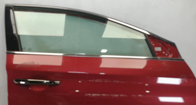 Уплотнитель стекла передней двери правой внешний 82220C1000 HYUNDAI