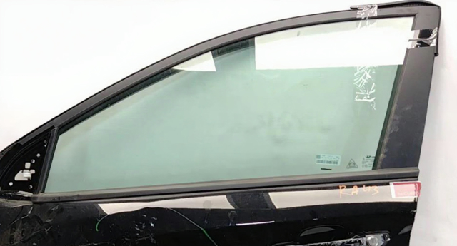 Стекло передней двери, левой 82410J9050 HYUNDAI