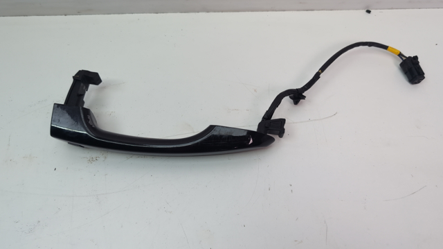 Ручка двери передней наружная правая 82661J9700 HYUNDAI