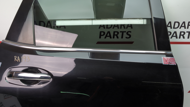 Молдинг опускного стекла нижний, двери задней, правой 828204CL0A NISSAN