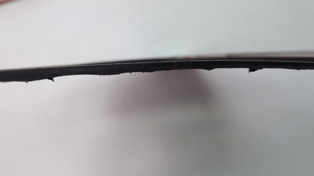 Стекло багажного отсека, левое 833014BA0B NISSAN