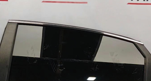 Накладка задней левой двери, верхняя 83850C1000 HYUNDAI