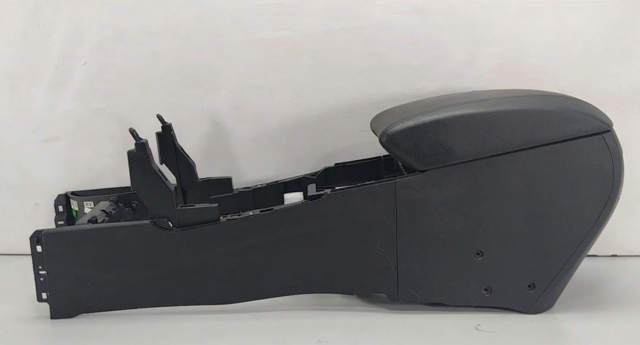 Консоль панели управления центральная 846114R000RY HYUNDAI